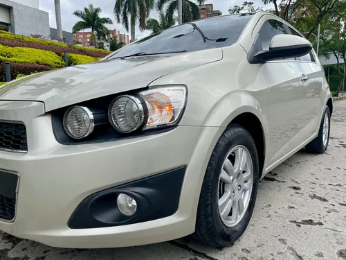 Chevrolet Sonic 1.6 Lt 5 p