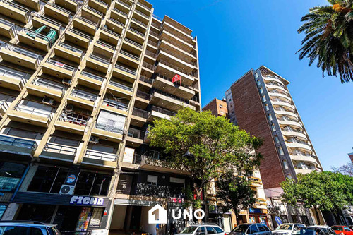 Av. Francia Y Córdoba - Amplio Dpto De 1 Dormitorio Externo.