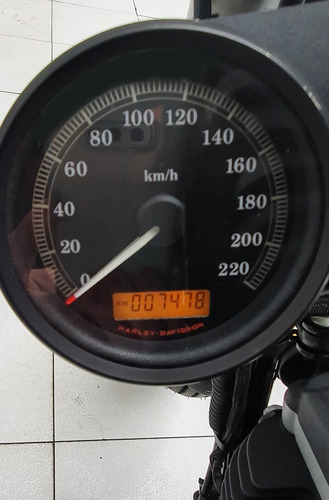 Harley Davidson Sportster Xl883r Customizada