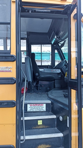 Imagen 7 de 13 de Autobús Escolar Freightliner M2, 2009