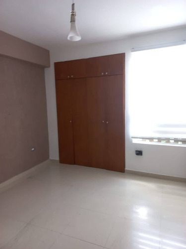 Imagen 8 de 27 de Apartamento En Los Mangos Valencia, 100% Planta Res. Alameda Daniela J