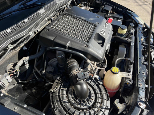 Toyota Hilux 3.0 Cd Srv Cuero 171cv 4x2