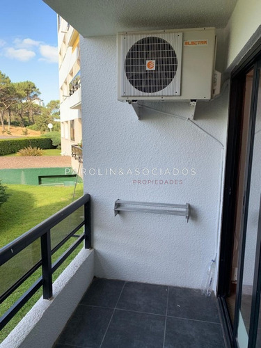 Departamento A Pasos De La Playa Brava!-ref:3041