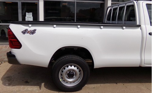 Imagen 8 de 8 de Toyota Hilux C/simple Tdi Dx 4x4 0km My23 Disponible