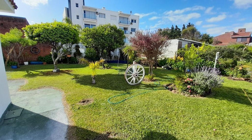 Casa En Venta En Pleno Centro De Piriapolis