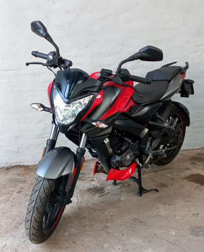 Imagen 2 de 14 de Bajaj Rouser Ns 200
