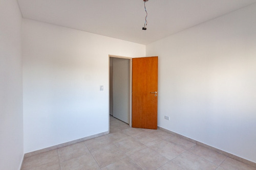 Imagen 9 de 13 de Departamento De 2 Ambientes En Venta - Moron Sur