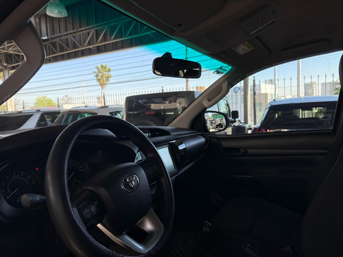 Toyota Hilux 2.7 Cabina Doble Sr Mt
