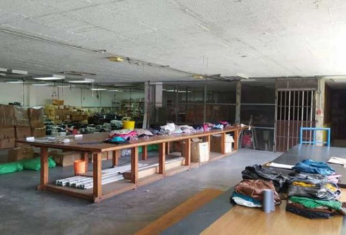 Local Comercial En Venta En Guarenas - Trapichito. ¡espacio Versátil Para Tu Negocio!
