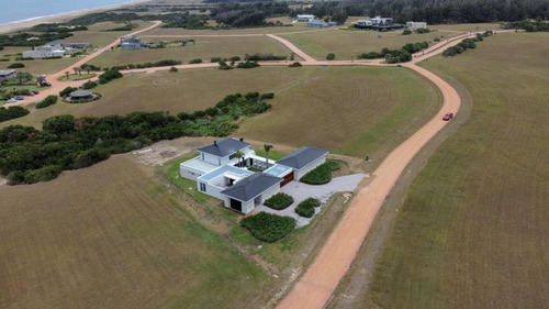 Casa En Las Garzas