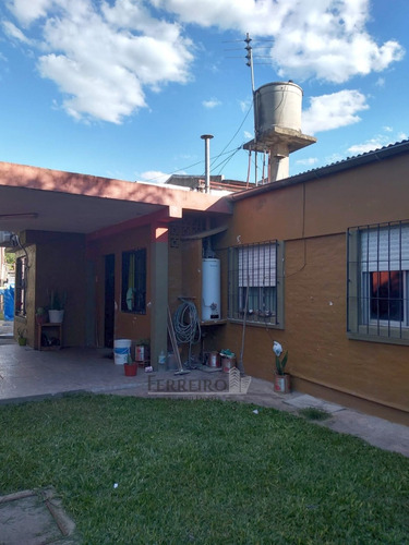 Casa En Venta Con Dos Monoambientes En San Miguel