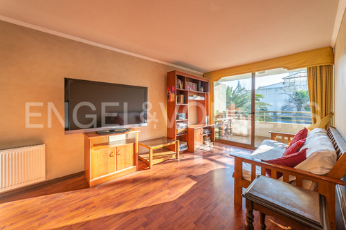 Vende 2d/2b. Excelente Ubicación.