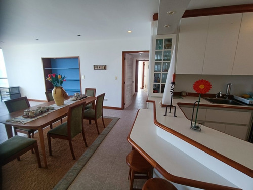 Apartamento De Playa En Venta Camurí Grande