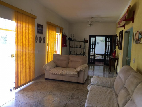Imagem 10 de 30 de Chácara 2400m2, Casa Sede 3 Suítes, Proximo A Praia, Moveis Planejados, 2 Salas, Área Gourmet,piscina,2 Lagos Com Peixes,casa De Hospedes,galpão,pomar - Ch00265 - 70853141