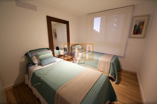 Departamento En Punta Del Este, Torre Cuenta Con Todos Los Servicios.es Un Proyecto Unico E Irrepetible Se Escucha Oferta Y Modo Mas Comodo Para Ud En Financiacion Promo!!!!- Ref: 25474
