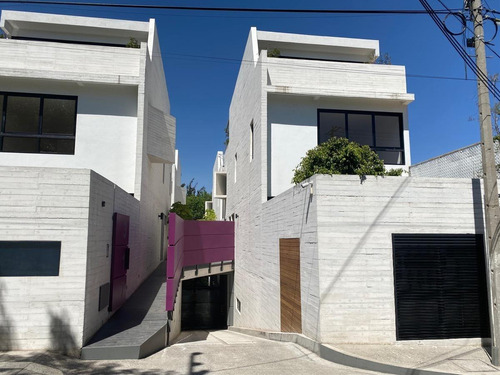 Venta De Casa En Condominio En Las Águilas