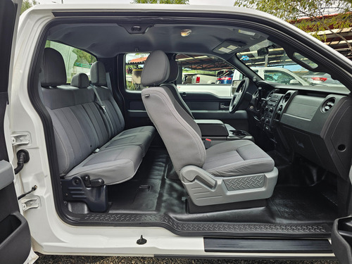 Ford F-150 5.0l Xl Cabina Y Media 4x2 Mt