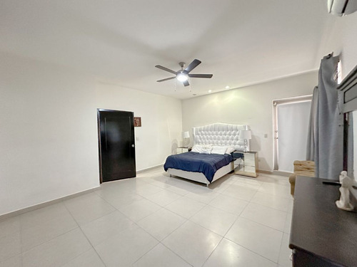 Renta Casa Amueblada Los Santos Residencial