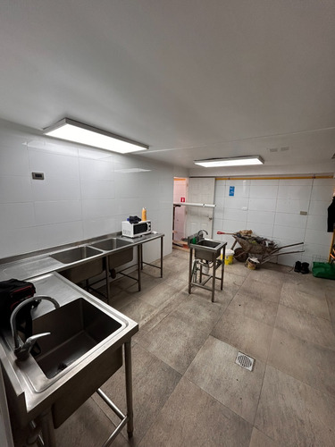Casa Con Destino Comercial Y Recepciones Finales Al Día
