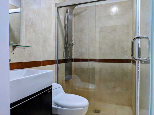 Imagen 4 de 20 de Mary Castro Vende Town House En Rincon Mañongo