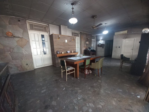 Remax Vendimia Vende Casa Y Galpon En Ciudad