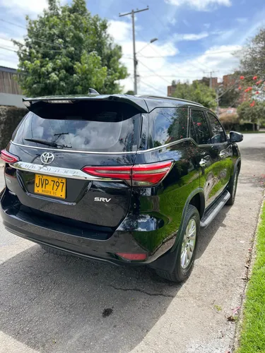 Toyota Fortuner Srv