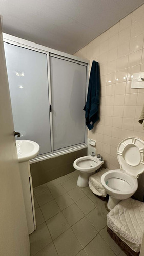 Amplio Departamento Céntrico - Permuto Por Casa En Pueblo Belgrano O U. Oeste