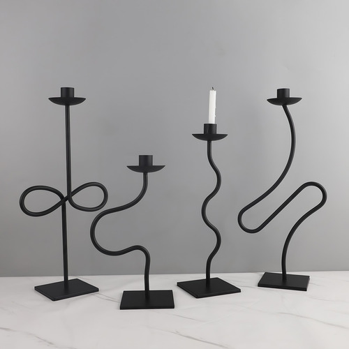 Adornos De Candelabro Geométricos Con Forma De Línea De Hier