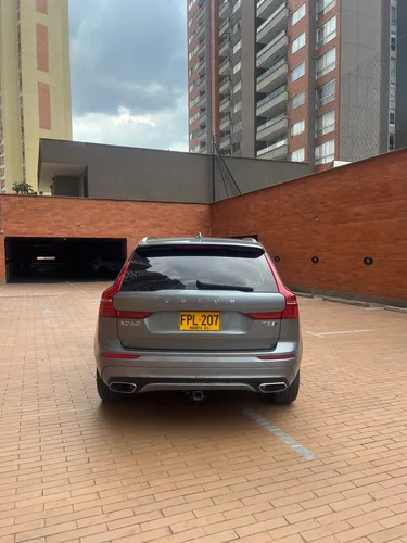 Volvo XC60 2.0 T5 Awd R-design