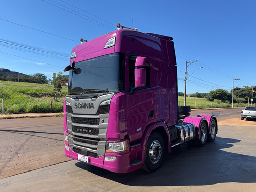 Scania R 560 Super 6x4 Ano:2024/com Apenas 70.000 Km.