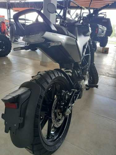 Imagen 4 de 15 de Moto Husqvarna Svartpilen 200 - Dolar Preferencial Motoswift