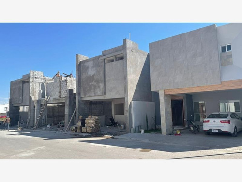 Imagen 1 de 7 de Casa Sola En Venta Los Viñedos