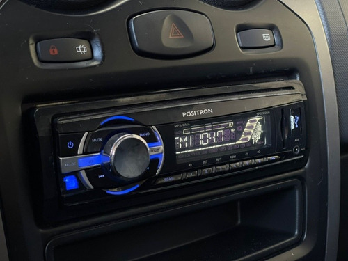 Imagem 15 de 16 de Renault Sandero 2014 1.0 16v Expression Hi-flex 5p
