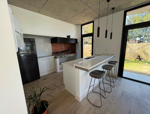 Alquiler Casa 3 Dormitorios En Parque Miramar