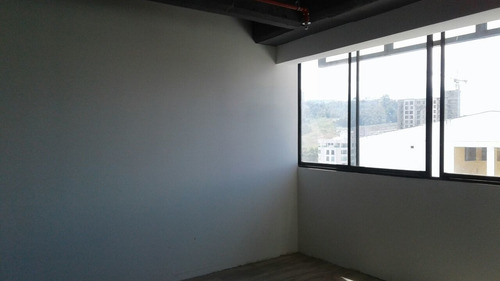 Imagen 3 de 14 de Venta De Oficina En El Cable, Manizales