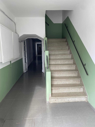 Imagen 1 de 14 de Apartamento Interior De 2 Dormitorios, Planta Baja.
