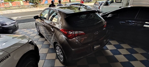 Hyundai Hb20 2017 1.0 Comfort Plus Flex 5p