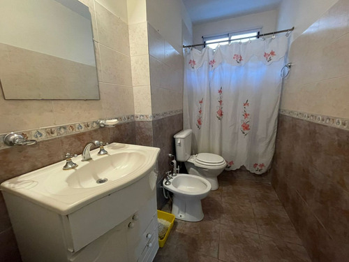 Venta Casa 5 Ambientes Barrio Naon Mataderos