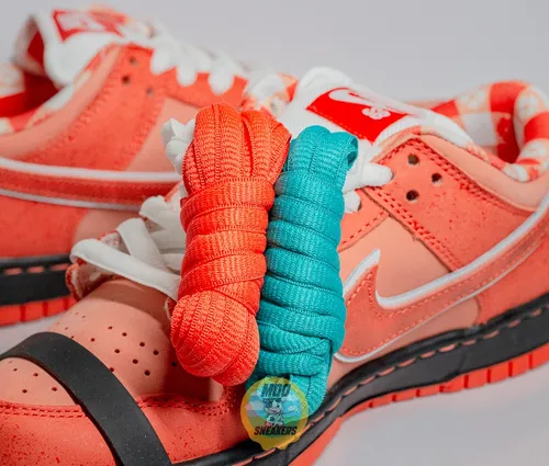 Orange hotsell nikes 2018