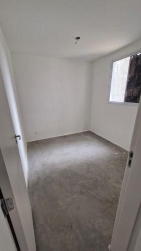 Apartamento Em Santos Com 2 Dormitórios, 1 Vaga De Garagem Para Carro, 1 Banheiro, Sala, Cozinha, Área De Serviço E Varanda