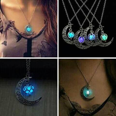 Collar De  Luna ¿, Y Cubo. Brillan En La Obscuridad.