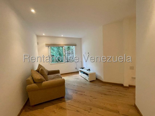 Casa En Venta En Alto Hatillo Remodelada Piscina Caracas Casas Angela Tochon