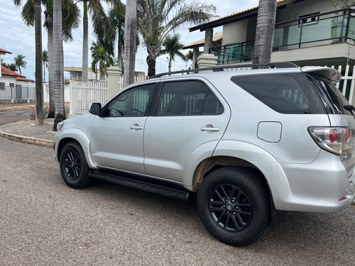 Toyota Hilux SW4 3.0 Srv 5l 4x4 Aut. 5p