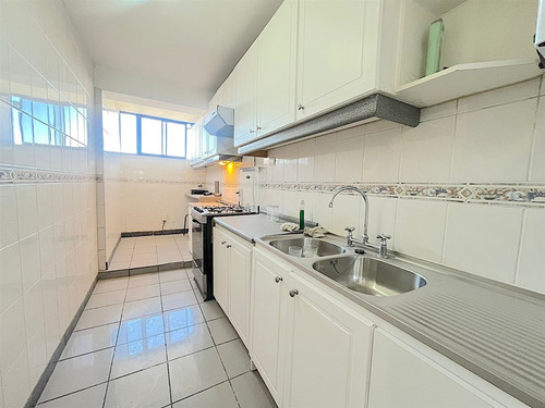 Amplio Depto En Venta 3d/2b/1e/1b T. Apoquindo, Las Condes