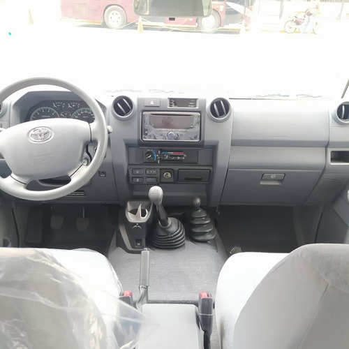 Imagen 5 de 11 de Toyota Macho Chasis Largo 2022 0km.