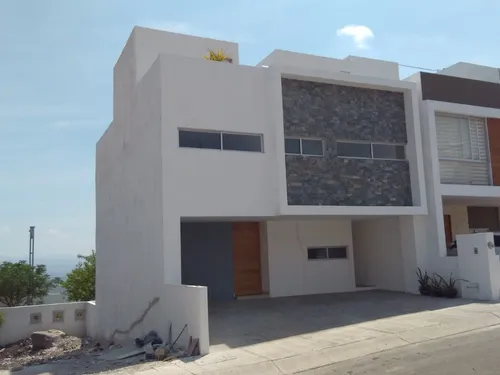 Moderna Residencia En Zibata, Roofgarden, Sótano, Jardín, Estudio O 4ta Recamara