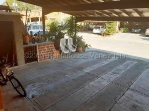 Imagen 2 de 14 de Townhouse En Venta La Cumaca San Diego Carabobo Lf22-6768lf
