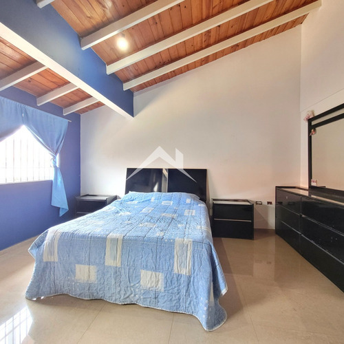 Imagen 7 de 12 de Townhouse En Venta C.r Brisas De La Romanza - Nueva Barcelon