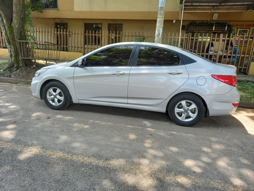 Hyundai Accent 2016 1.6l 4 P