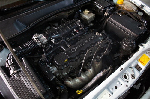 Imagen 11 de 17 de Chevrolet Astra 2.0 Nafta 2010 Gris